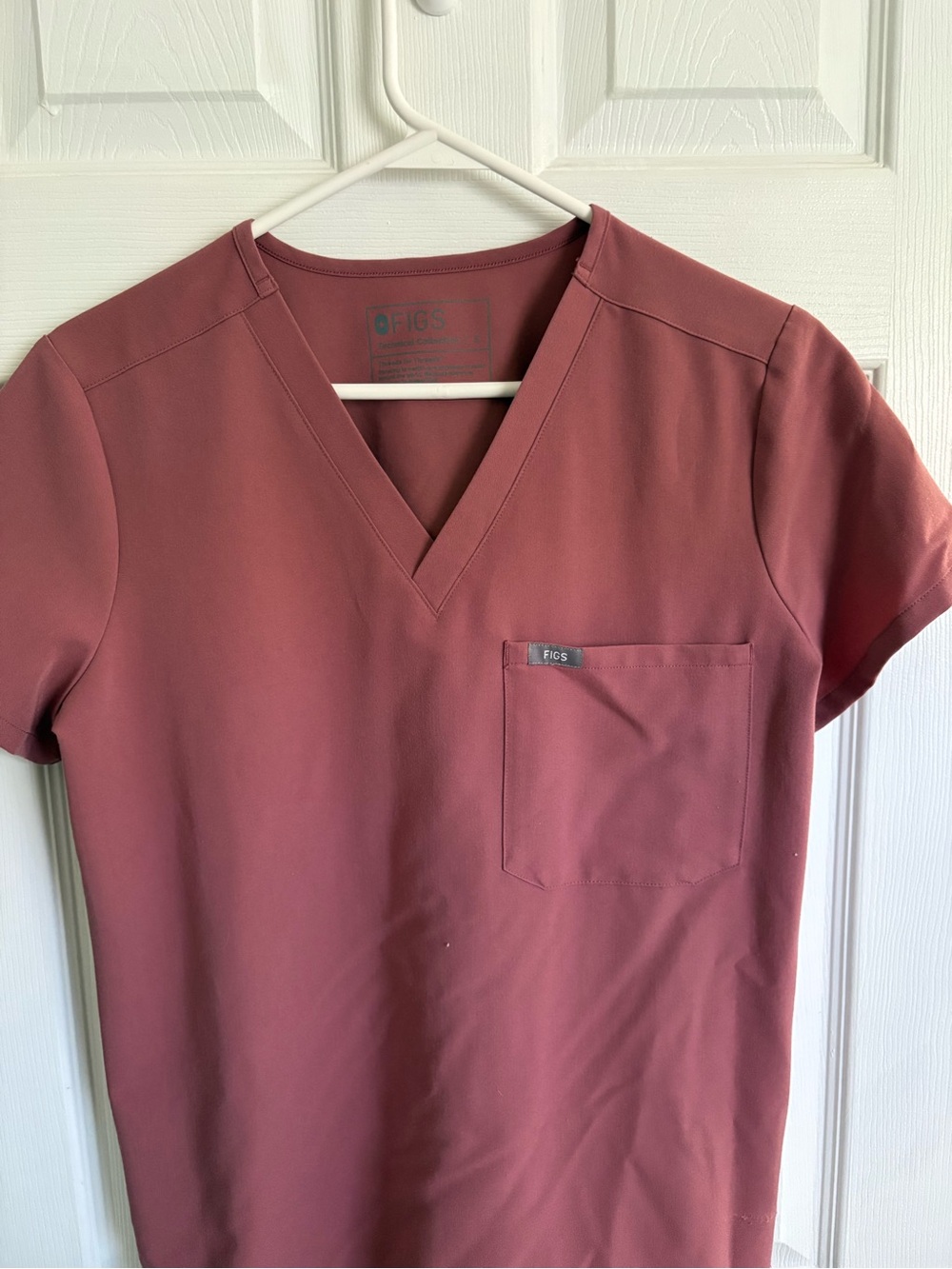 FIGS V-Neck Scrub Top in Mauve